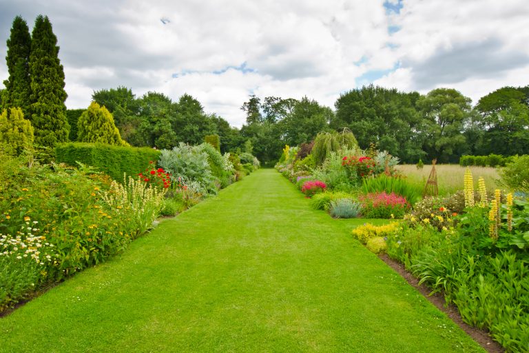 Lawns - Church of Bures